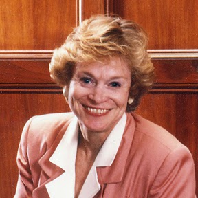Suzanne Tucker Photo 13