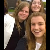 Sarah Bowles Photo 5