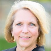 Holly Allen Photo 23