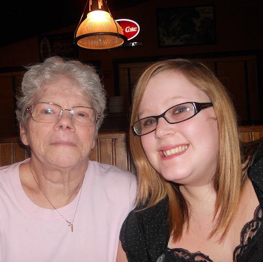 Victoria Houser Photo 15