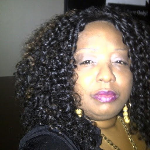 Lisa Daniel Photo 13