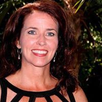 Elizabeth Hart Photo 28