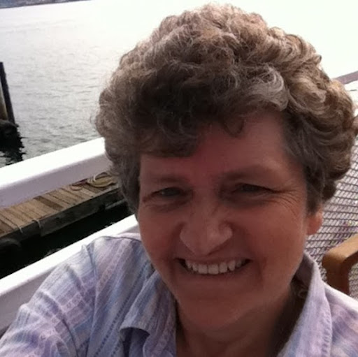 Julie Gagnon Photo 18