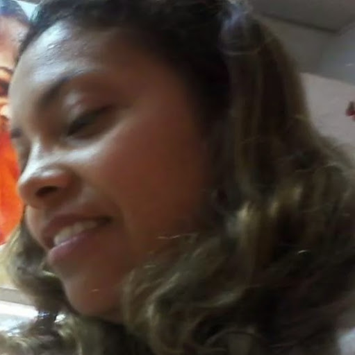 Andrea Saavedra Photo 22