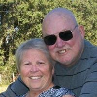 Dianne Hughes Photo 37