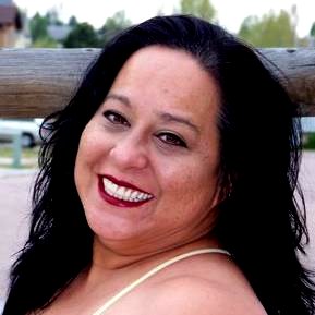 Julie Robbins Photo 16