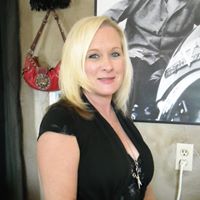 Angela Whaley Photo 35