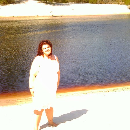 Amy Calvert Photo 12
