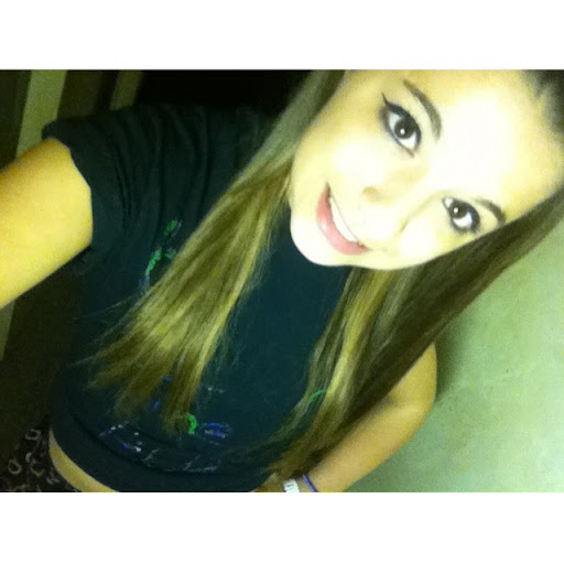 Victoria Mcdonald Photo 23