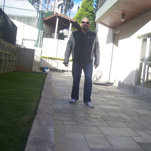 Ernest Torres Photo 41