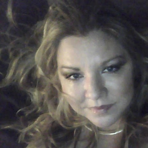 Connie Thomas Photo 12