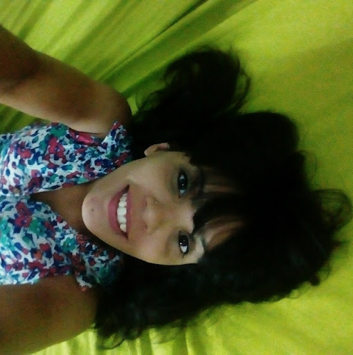 Claudia Ruiz Photo 17