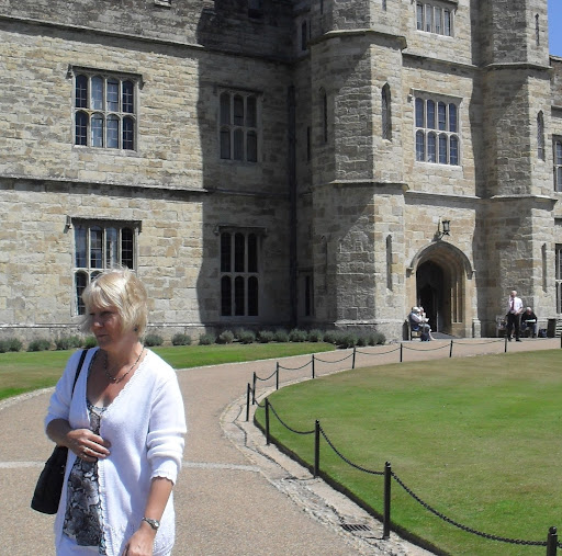 Christine Weir Photo 9