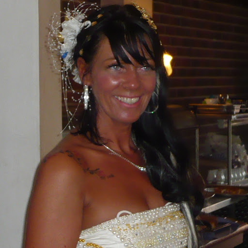 Gina Robertson Photo 13