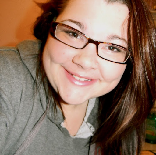 Emily Williamson Photo 26