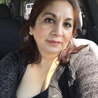 Elizabeth Chavez Photo 7