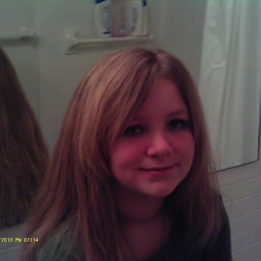 Alyssa Andrews Photo 13