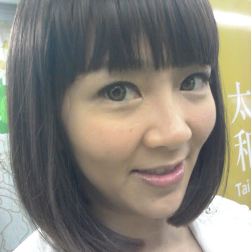 Catherine Lo Photo 16