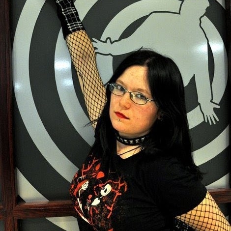 Liz Singleton Photo 4