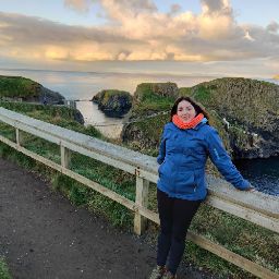 Julia Arias Photo 16