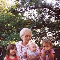 Elizabeth Stepp Photo 10