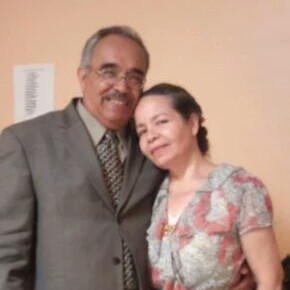 Julia Reyes Photo 38