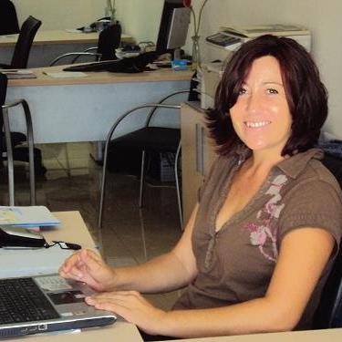 Debbie Mills Photo 22