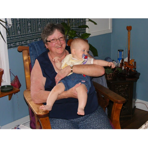 Elizabeth Keefe Photo 29