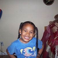 Maxie Williams Photo 20