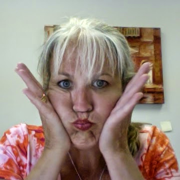 Paula Reeves Photo 17