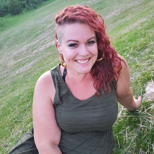 Leah Turner Photo 11