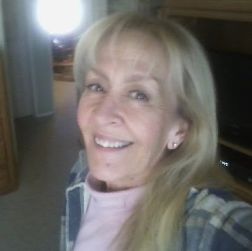 Julie Knutson Photo 7