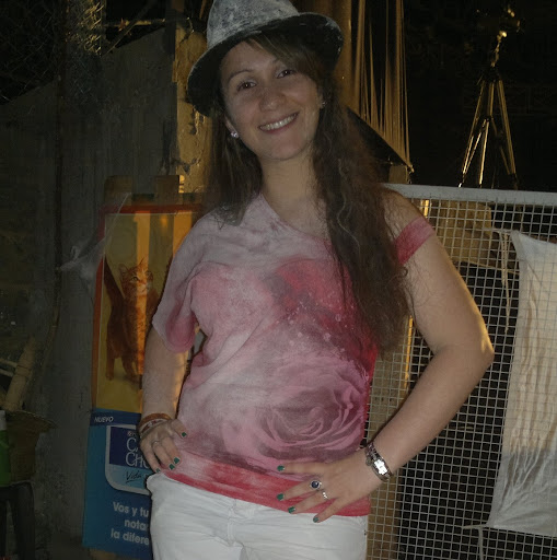 Evelyn Franco Photo 34