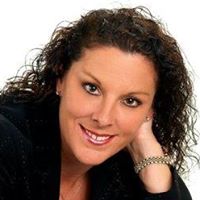 Jennifer Dunphy Photo 15