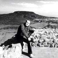 Robert Hubert Photo 28