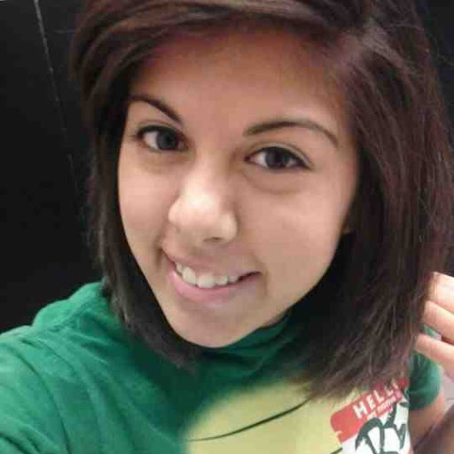 Andrea Garcia Photo 37