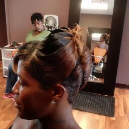 Leslie Young Photo 11
