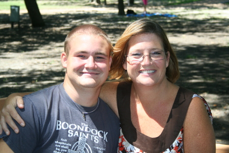 Lynn Morgan Photo 32