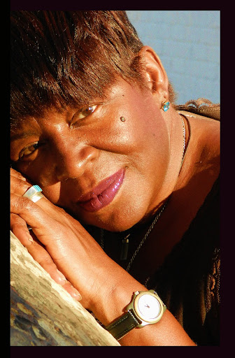 Evelyn Riley Photo 11