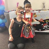 Laura Tidwell Photo 30