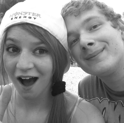 Elizabeth Roush Photo 22