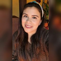 Yesenia Lopez Photo 18