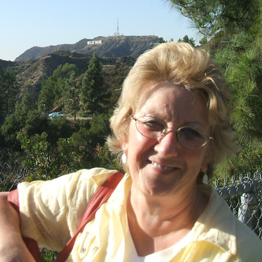 Jacqueline Lloyd Photo 14