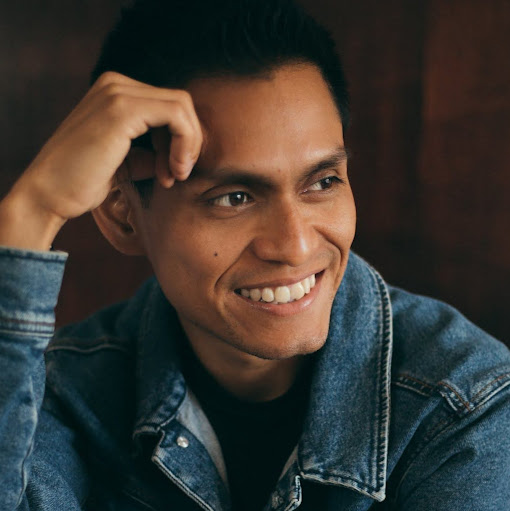 Alexander Wong Photo 30