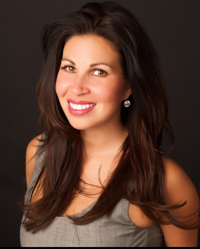 Angela Braun Photo 8