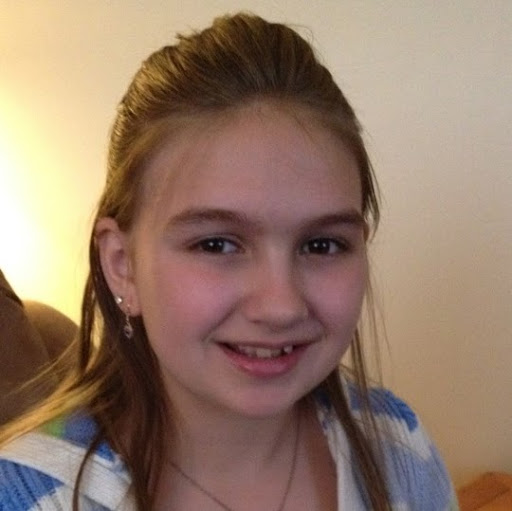 Samantha Hines Photo 18