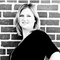 Shelly Lane Photo 33