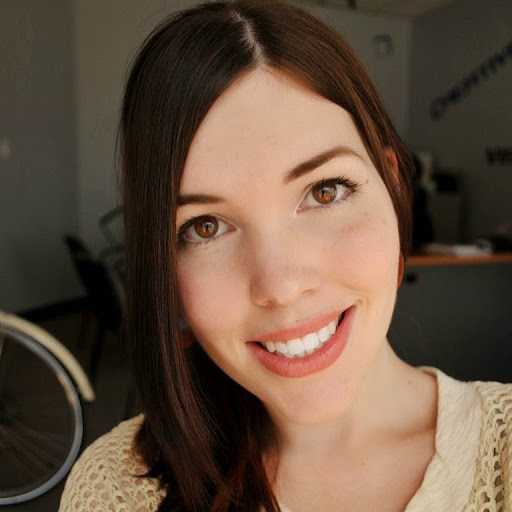 Laura Stewart Photo 13