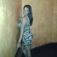 Angela Cline Photo 37