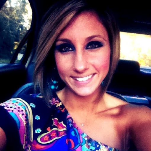Carly Adams Photo 13